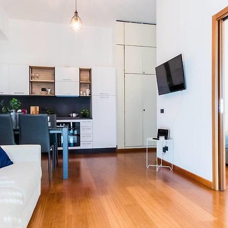 Ferienwohnung Hintown Duomo Via Baracchini Mailand Exterior foto